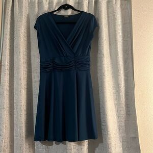Teal shortsleeved dress. L